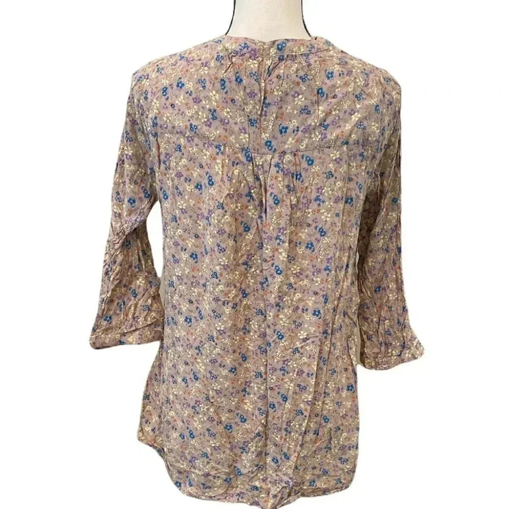 American Rag Blouse - Picture 2 of 7